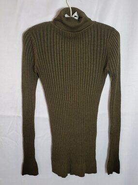 NWOT Grane Olive Green Turtle Neck